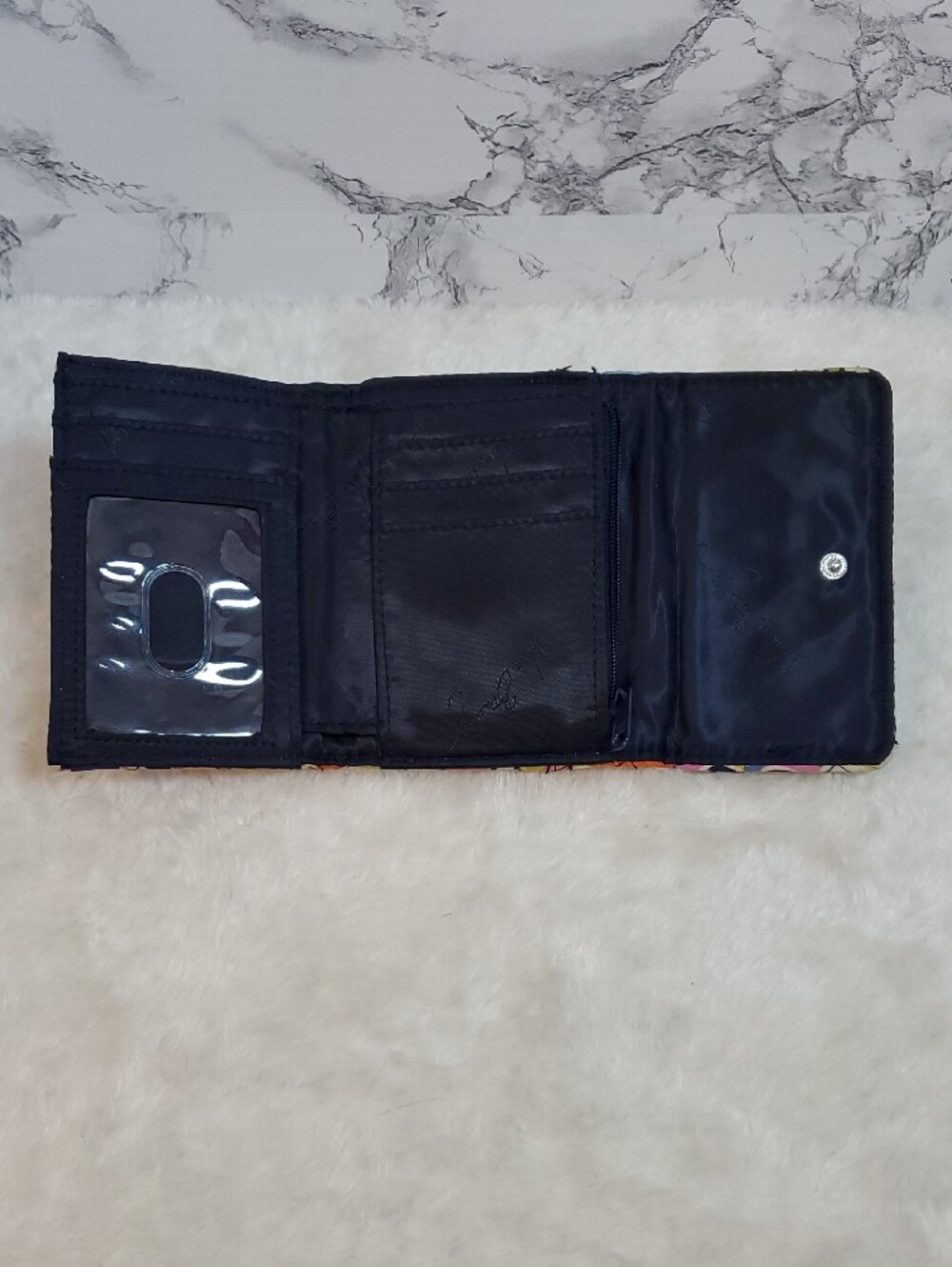 Vera Bradley RIO Tri-Fold Wallet EUC - Picture 5 of 11